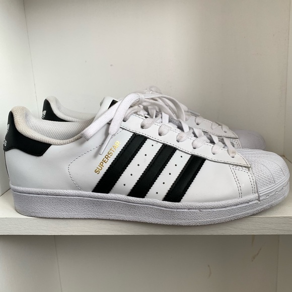 ❤️VINTAGE Adidas Superstar Shoes Size 9❤️ - Picture 1 of 13